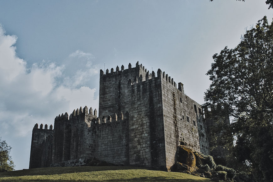 guimaraes castle