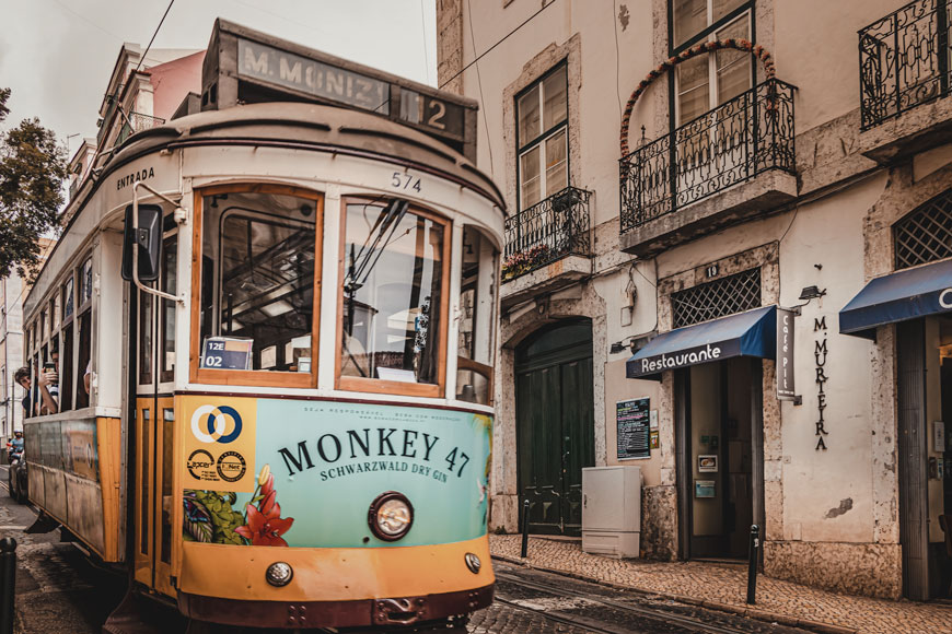 lisbon city tram